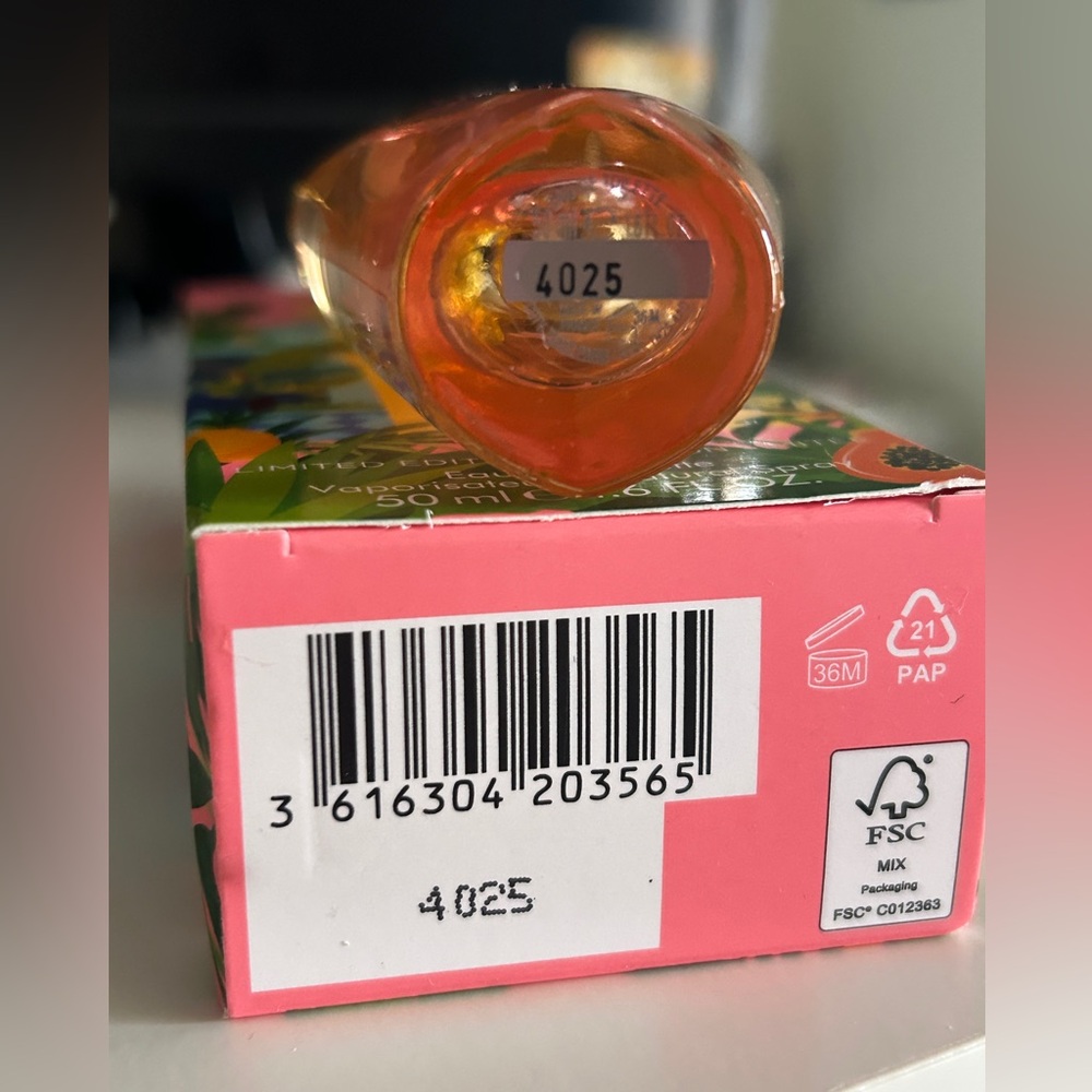 Escada Brisa Cubana EDT 1.6oz (50ML) Limited Edition - Picture 5 of 7